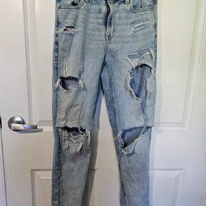 AE Mom Straight Jean